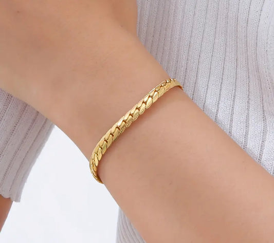 Men’s Gold-Plated Braided Flat Bracelet – 7.09”